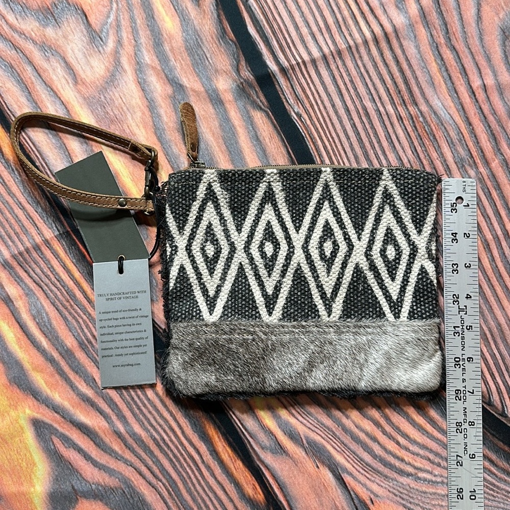 Myra Second Impression Pouch HIDE-SEGMENTED SMALL BAG - Picture 2 of 11